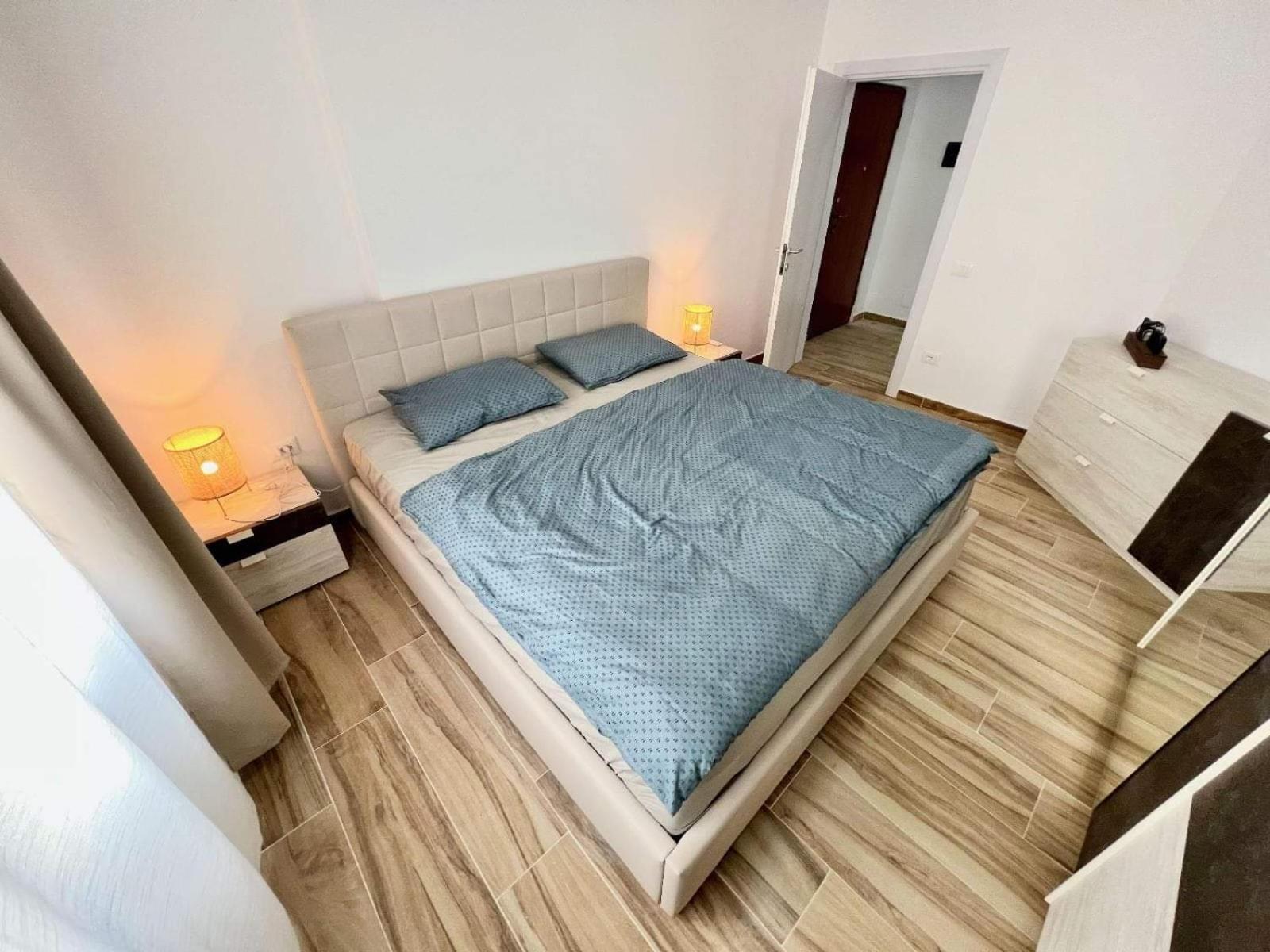 Apartament Locos *