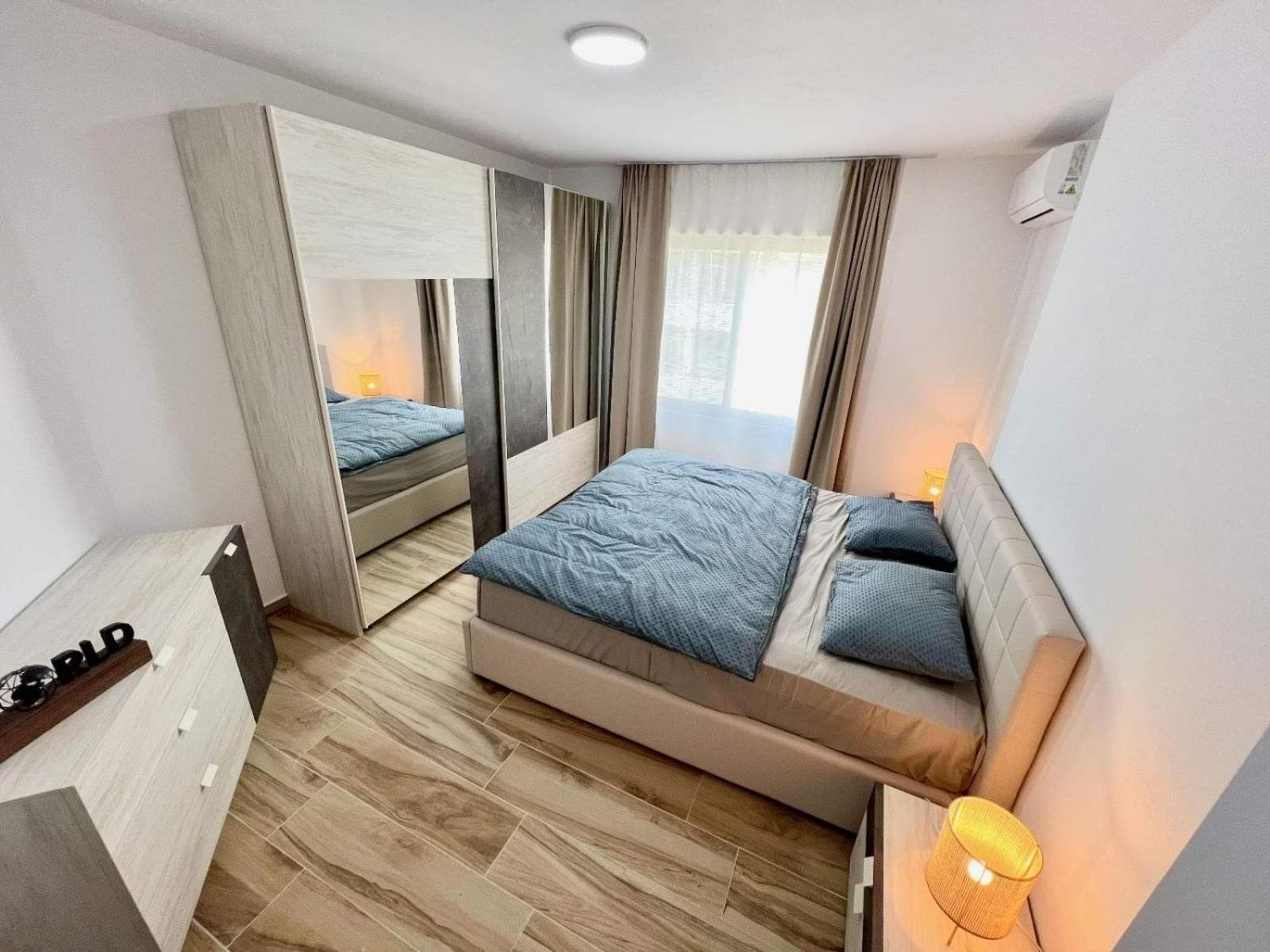 Apartament Locos *